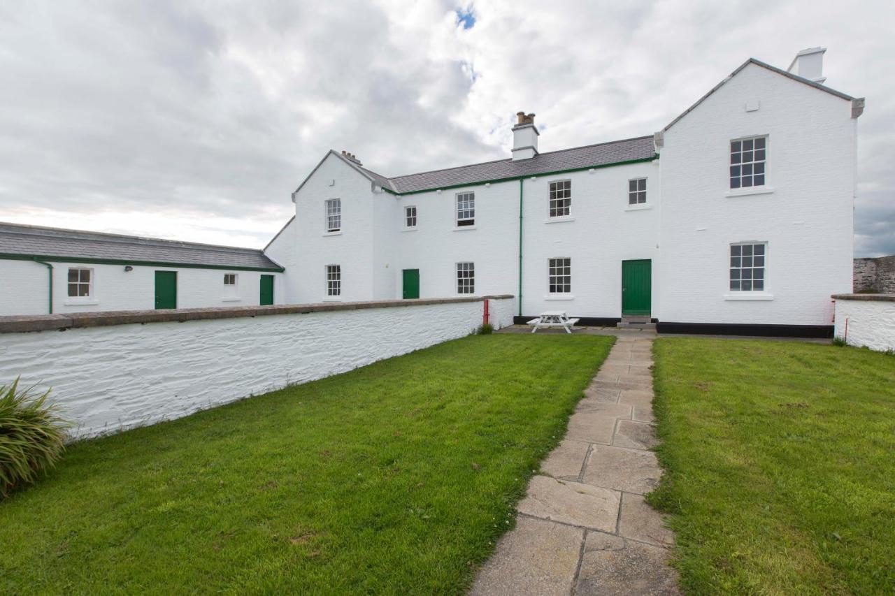 Galley Head Lightkeeper'S Houses Donoure ภายนอก รูปภาพ